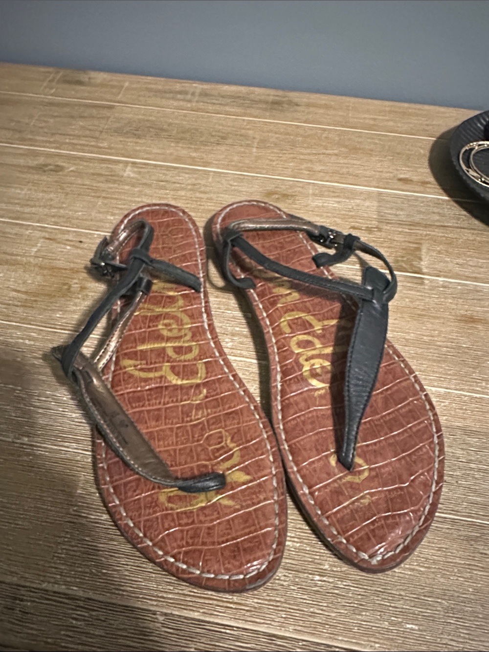 Sam Edelman Brown Faux-Croc T-Strap Sandals with Black Straps